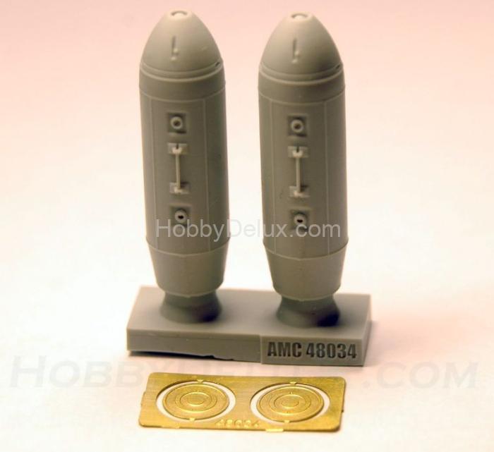 ОДАБ-500 ПМ, объемно-детонирующая авиабомба калибра 500 кг (в комплекте две бомбы). AMC48034