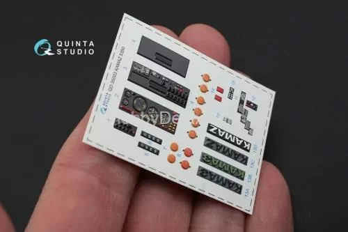 3D Декаль интерьера кабины для семейства КАМАЗ 5350 Мустанг для модели Звезда