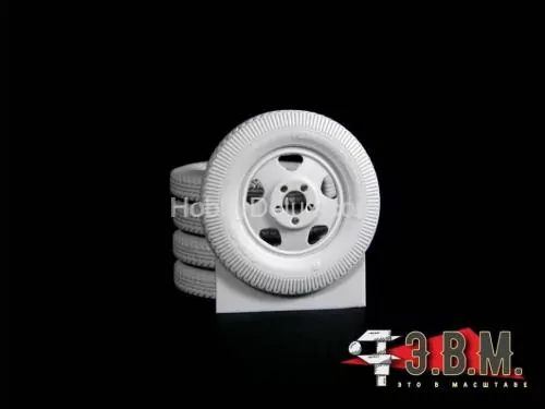 ГАЗ-ААА\БА-3-6-10 колеса &quot;Резинообъединение&quot; 1/35