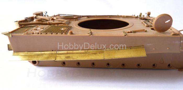 Набор фототравления для Sd.Kfz.181 Tiger. Юбки и брызговики Африка МД035254