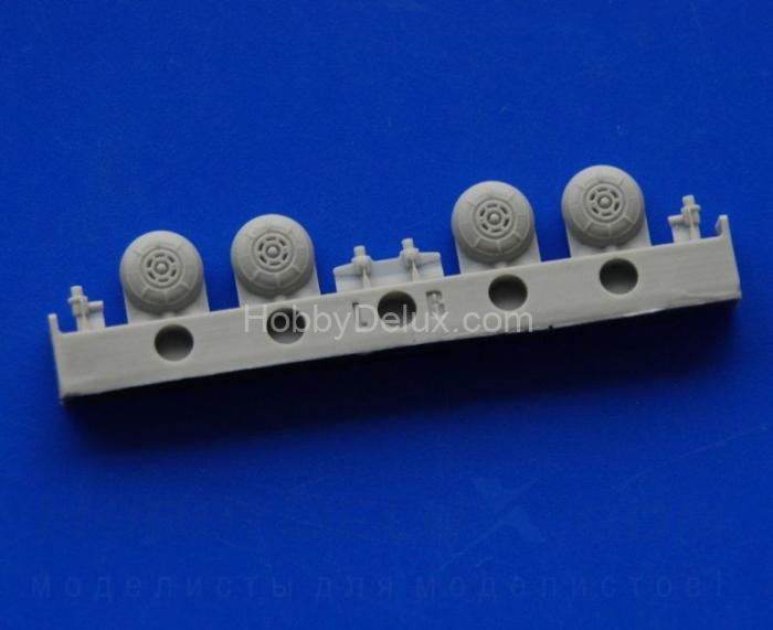 Тележка для транспортировки боеприпасов с КАБ-1500Л AMC72112-4