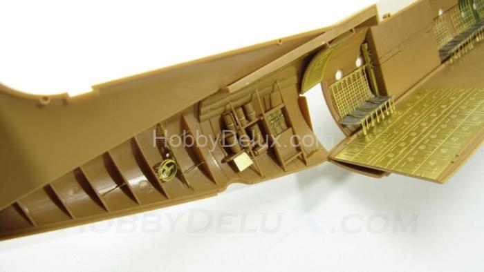 Набор фототравления для С-130 "Геркулес" (десантно-транспортный отсек) МД072268