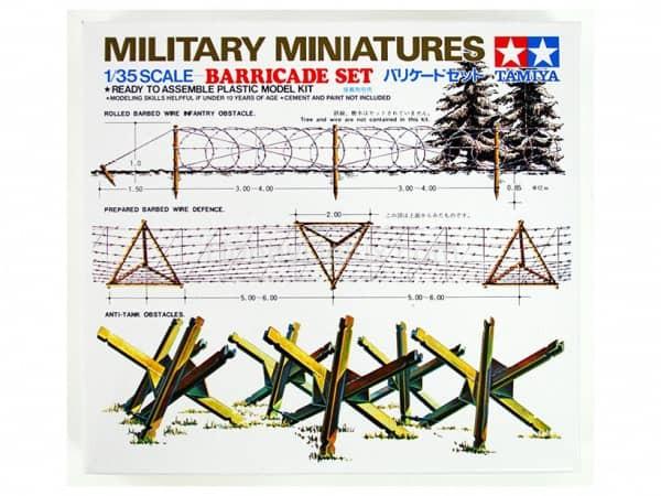 Набор противотанковых ежей и деревянных заграждений 35027