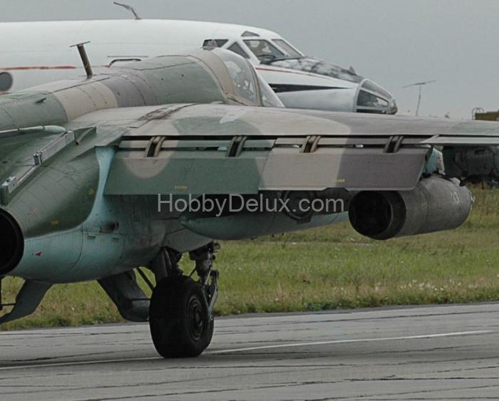 Су-25 набор закрылков AMG72021