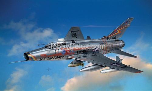 Молель самолета F-100 D Super Sabre