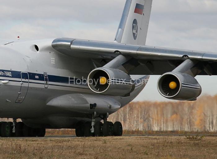 Входной канал воздхозаборника и КНД двигателя Д-30КП AMG72040