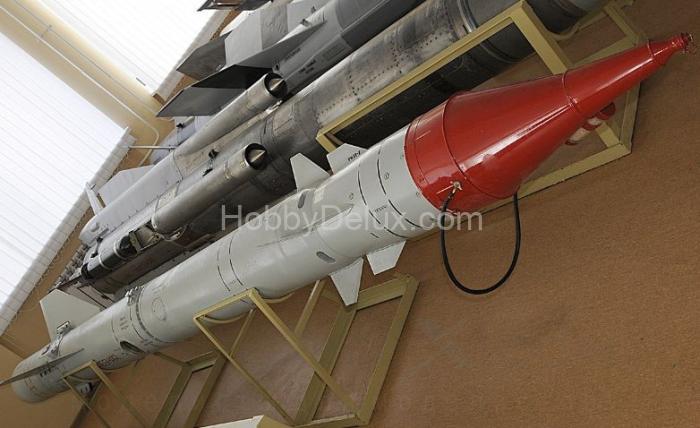 Авиационная управляемая ракета Х-25МП1 с пусковой АПУ-68УМ2 AMC48228