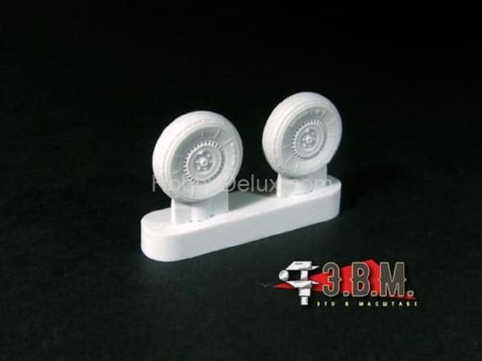 Як-9 колеса шасси (для бетонных аэродромов) 1/48 RS48022