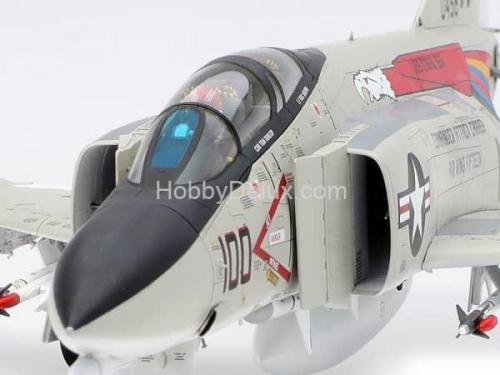 Американский палубный истребитель F-4B Phantom II