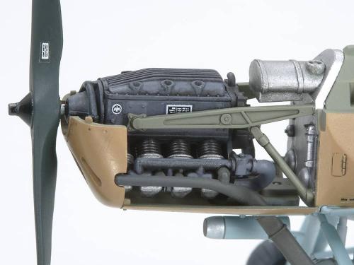 Легкий самолет Fieseler Fi-156C Storch с набором фигур