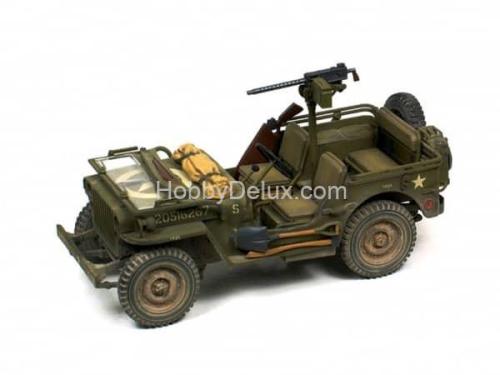 Американский 1/4-тонный джип 4х4 Willys MB с фигурой водителя
