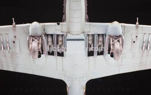 Советский штурмовик Ил-2 + набор цветного фототравления на кабину