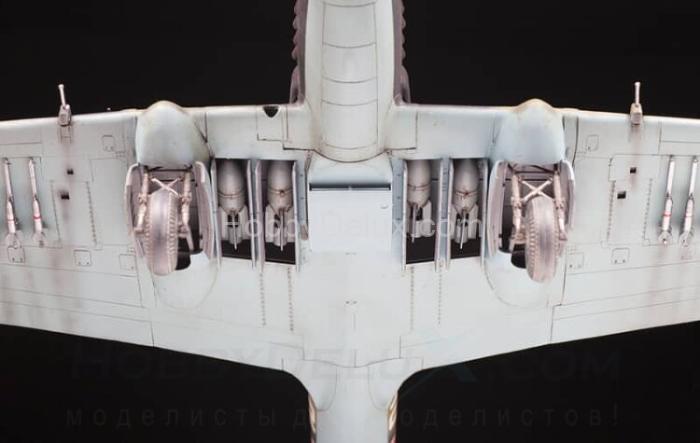 Советский штурмовик Ил-2 + набор цветного фототравления на кабину ZV4825_1