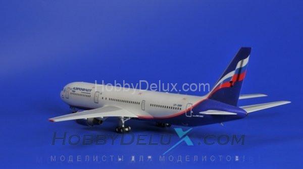 Пассажирский авиалайнер "Боинг 767-300" ZV7005
