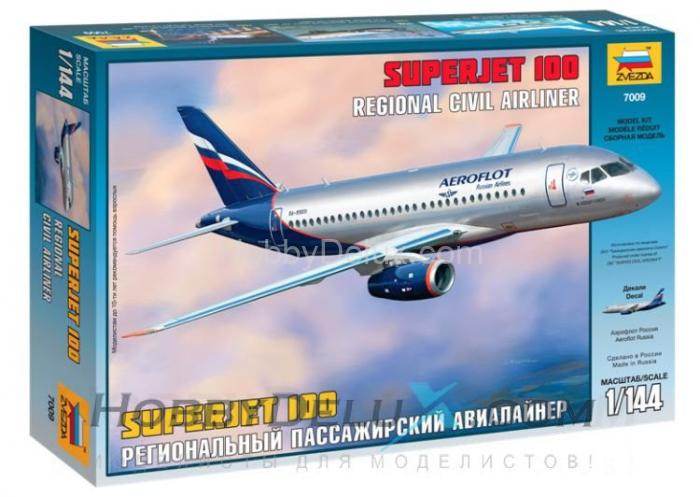 Пассажирский авиалайнер "Суперджет 100" ZV7009