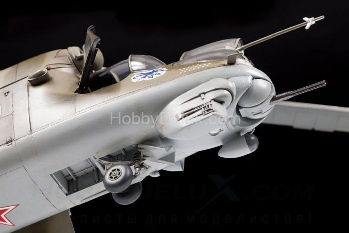 Советский ударный вертолет Ми-24В/ВП ZV4823