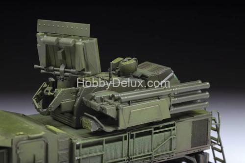 Российский самоходный зенитный ракетно-пушечный комплекс Панцирь-С1