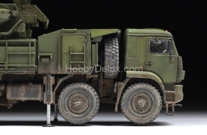 Российский самоходный зенитный ракетно-пушечный комплекс Панцирь-С1 ZV5069