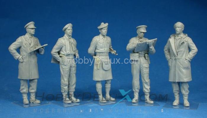 Британские офицеры MA35165