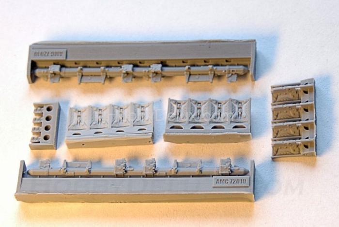 МБД3-У6-68, многозамковый балочный держатель (в комплекте два балочных держателя) AMC72010
