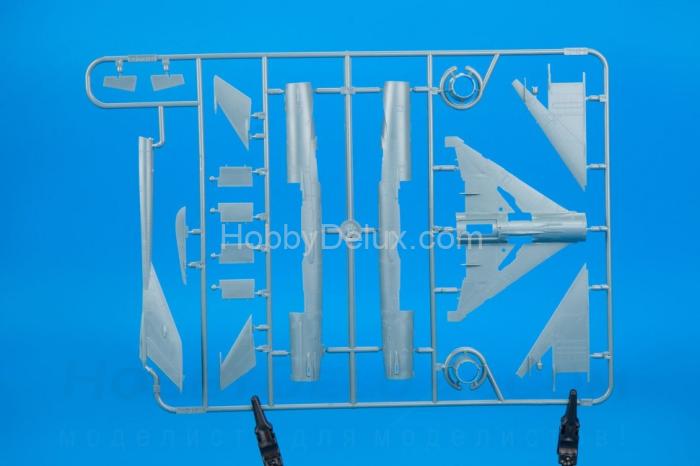 Истребитель-Бомбардировщик МиГ-21МФ  ED70142