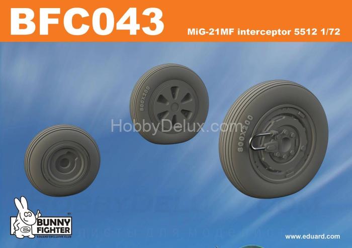 МиГ-21МФ Истребитель-Бомбардировщик 1/72 ED70141