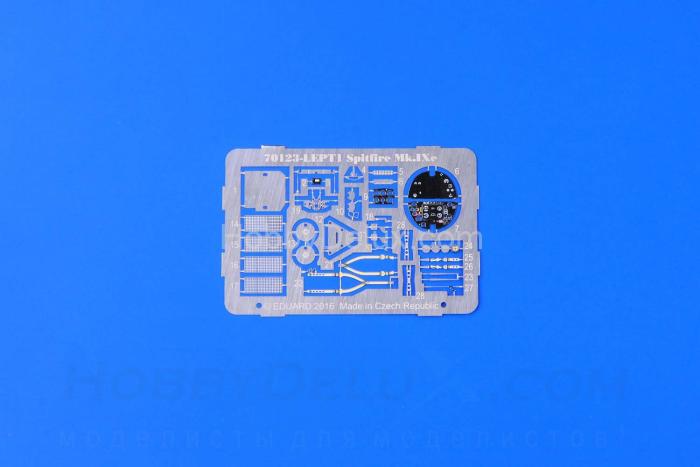 Британский истребитель времён Второй Мировой - Spitfire Mk.IXe ED70123