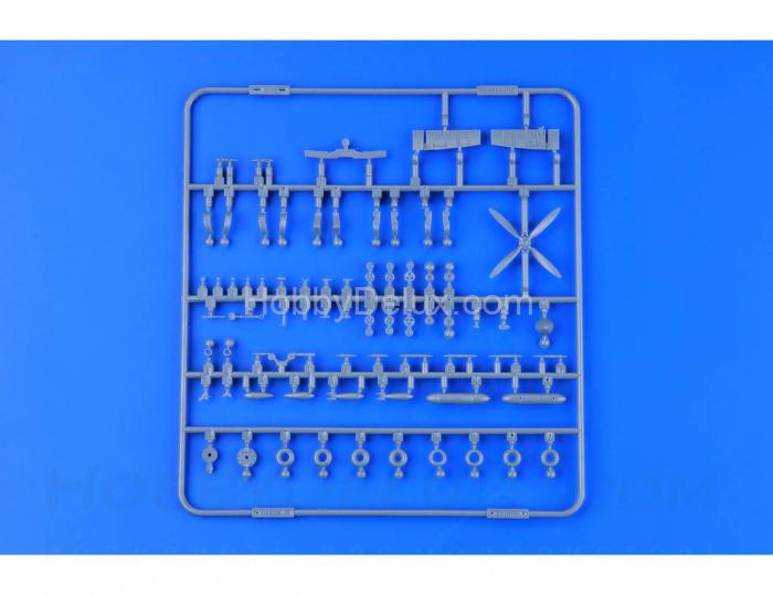 Британский истребитель времён Второй Мировой - Spitfire Mk.IXe ED70123
