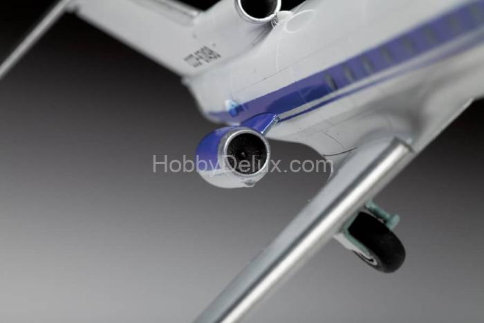 Турбореактивный пассажирский самолет Як-40 ZV7030