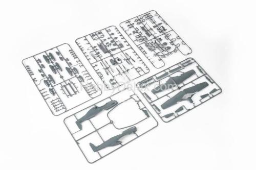 Модель самолета MIGHTY EIGHTH: 66th Fighter Wil (Могучая Восьмёрка: 66-ое Истребительное Крыло)