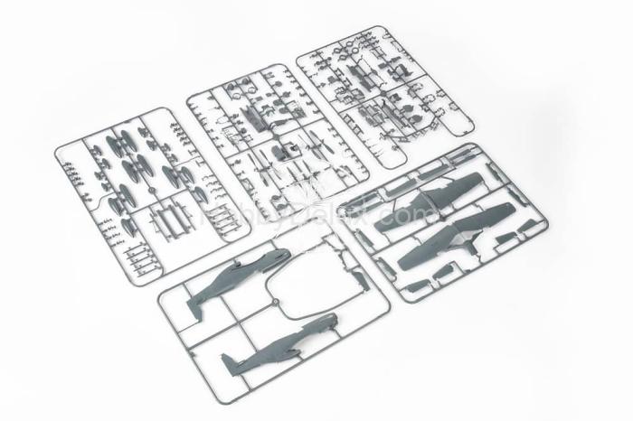 Модель самолета MIGHTY EIGHTH: 66th Fighter Wil (Могучая Восьмёрка: 66-ое Истребительное Крыло) 11174