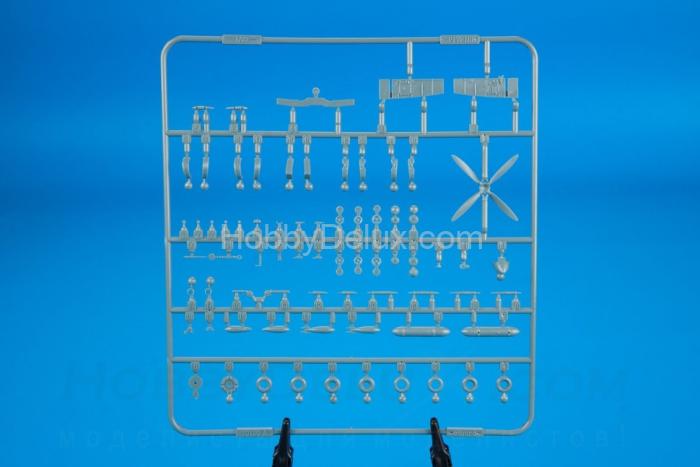 Британский истребитель Spitfire Mk.VIII. ED70128