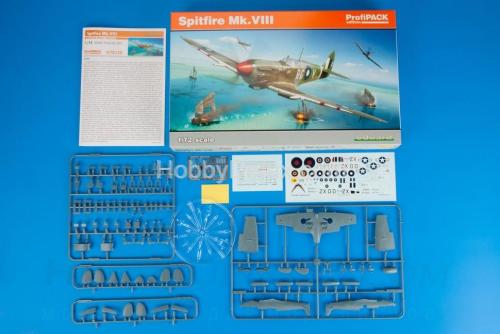 Британский истребитель Spitfire Mk.VIII.