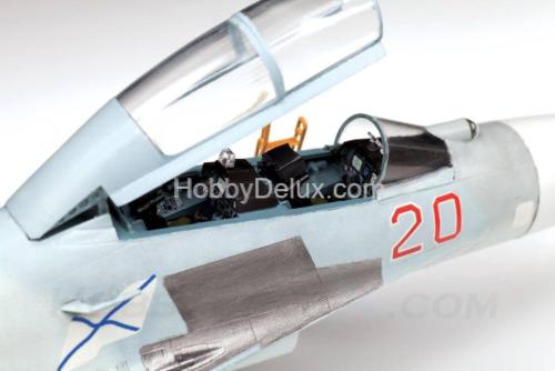 Российский учебно боевой самолет Су-27УБ