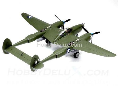 Американский самолёт Lockheed P-38F/G Lightning с фигурой пилота