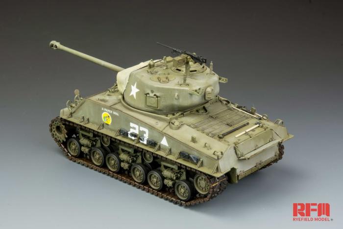 RFM (RYEFIELD MODEL) RM5028 1:35 Американский средний танк Sherman M4A3E8 с рабочими траками 