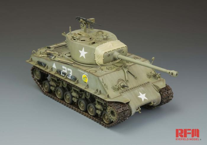 RFM (RYEFIELD MODEL) RM5028 1:35 Американский средний танк Sherman M4A3E8 с рабочими траками 