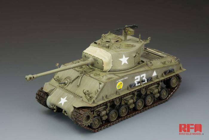 RFM (RYEFIELD MODEL) RM5028 1:35 Американский средний танк Sherman M4A3E8 с рабочими траками 