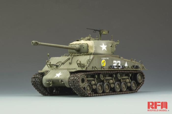 RFM (RYEFIELD MODEL) RM5028 1:35 Американский средний танк Sherman M4A3E8 с рабочими траками 