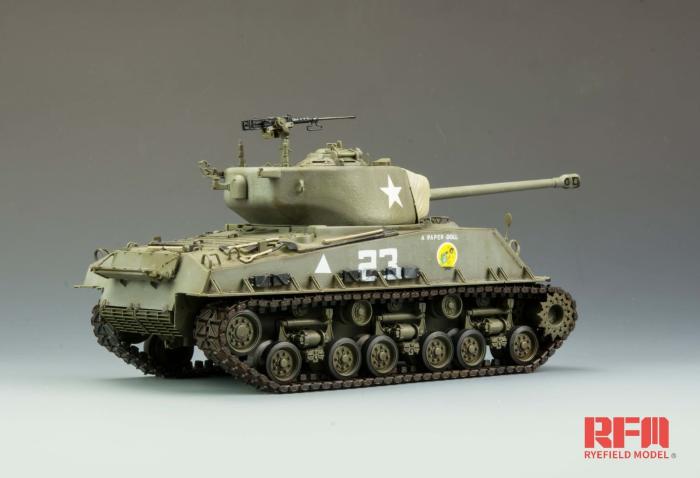 RFM (RYEFIELD MODEL) RM5028 1:35 Американский средний танк Sherman M4A3E8 с рабочими траками 