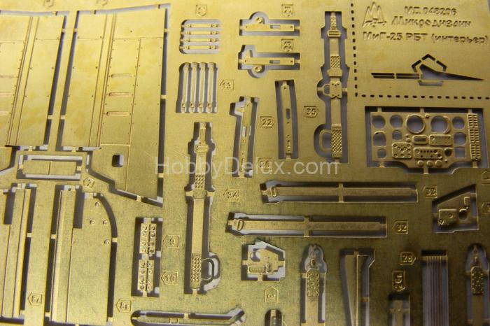 МиГ-25РБТ от ICM интерьер кабины МД048206