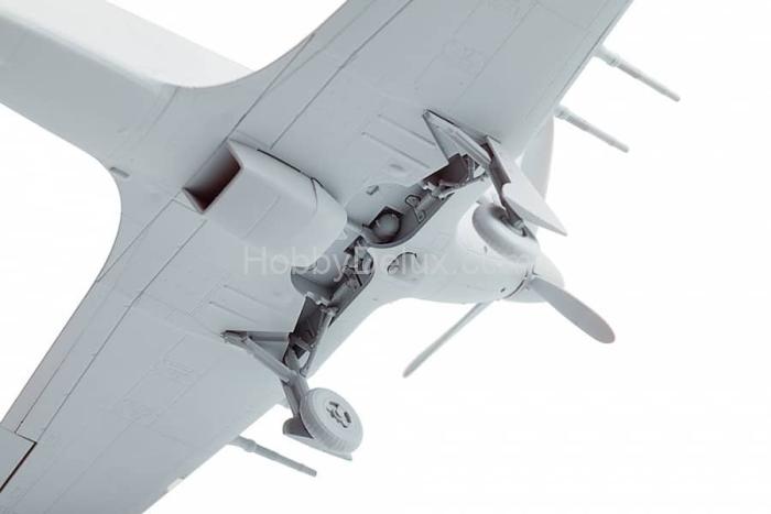 Британский истребитель Хоукер Харрикейн IIC ZV7322