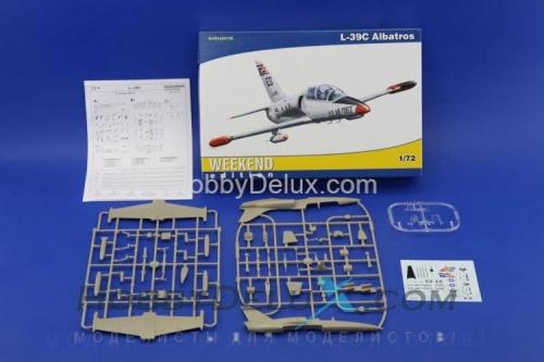 Aero L-39C Albatros, Weekend edition