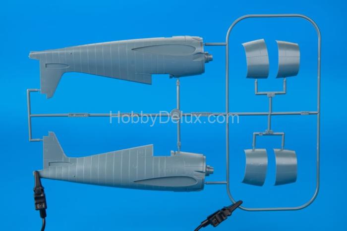 Сборная модель F6F-3 ProfiPACK ED8227