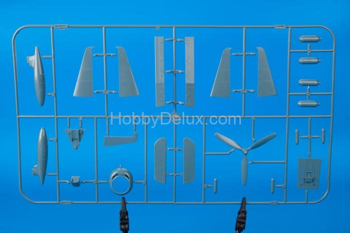 Сборная модель F6F-3 ProfiPACK ED8227