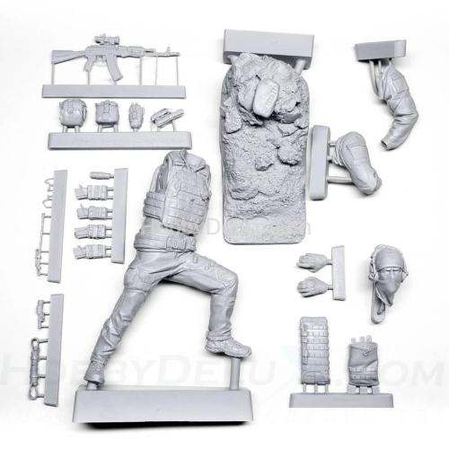 Российский офицер спецназа ГРУ миниатюра 120 мм.