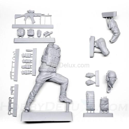 Российский офицер спецназа ГРУ миниатюра 120 мм. (БЕЗ ПОДСТАВКИ)