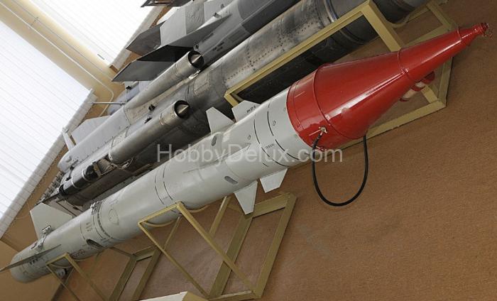 Авиационная управляемая ракета Х-25МП1 с пусковой АПУ-68УМ2 AMC72228