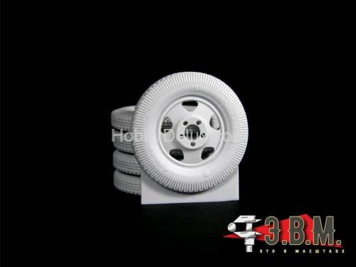 ГАЗ-ААА\БА-3-6-10 колеса "Резинообъединение" 1/35