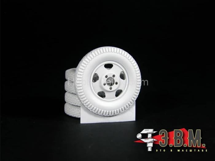 ГАЗ-ААА\БА-3-6-10 колеса "Красный Треугольник" 1/35 RS35019
